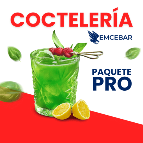 Un cóctel verde vibrante adornado con frutos rojos y albahaca, servido en un vaso con una rodaja de limón al lado. El texto lee "Paquete Coctelería Pro - cursos de bartender.